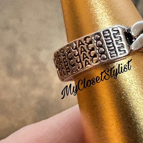 MARC JACOBS Braided Insignia Silver CONVERTIBLE Ring 7 NEW! Engraved Monogram - Picture 3 of 5